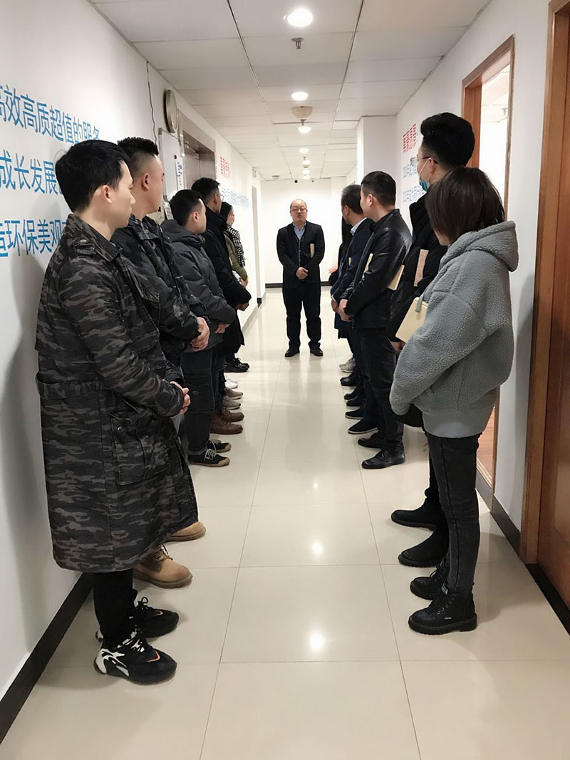 萬豪空間結構福利：給威海經(jīng)貿交流中心項目施工部經(jīng)理現(xiàn)金獎勵
