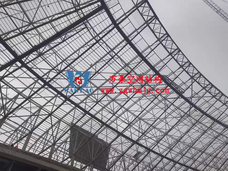 2023年亞洲杯主辦場地重慶龍興足球場異型鋼結(jié)構(gòu)項(xiàng)目