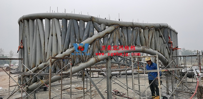 四川南充電影學(xué)院景觀膜結(jié)構(gòu)工程位于四川省南充市，此工程由寧波萬(wàn)豪空間結(jié)構(gòu)工程有限公司承建。  四川南充電影學(xué)院景觀膜結(jié)構(gòu)工程  四川南充電影學(xué)院景觀膜結(jié)構(gòu)工程  四川南充電影學(xué)院景觀膜結(jié)構(gòu)工程  四川南充電影學(xué)院景觀膜結(jié)構(gòu)工程  四川南充電影學(xué)院景觀膜結(jié)構(gòu)工程  四川南充電影學(xué)院景觀膜結(jié)構(gòu)工程  四川南充電影學(xué)院景觀膜結(jié)構(gòu)工程  四川南充電影學(xué)院景觀膜結(jié)構(gòu)工程  四川南充電影學(xué)院景觀膜結(jié)構(gòu)工程  四川南充電影學(xué)院景觀膜結(jié)構(gòu)工程  四川南充電影學(xué)院景觀膜結(jié)構(gòu)工程