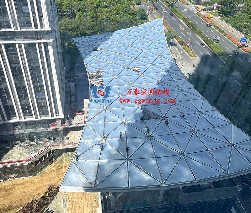 縱使烈日炎炎，腳步從未止歇！海南這個ETFE氣枕膜項目施工進度有最新消息
