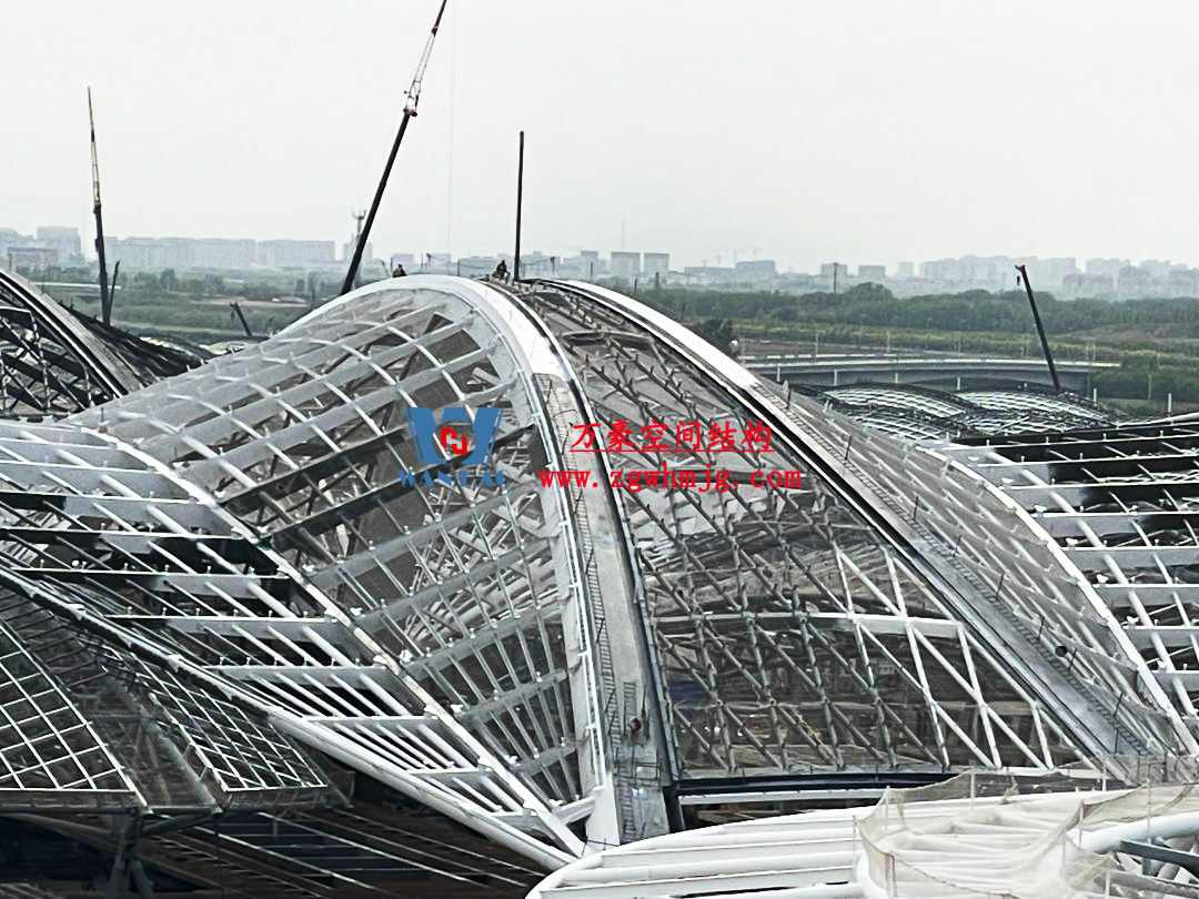 鄭州中原高鐵港數(shù)字展貿(mào)城ETFE膜結(jié)構(gòu) PTFE膜結(jié)構(gòu)工程